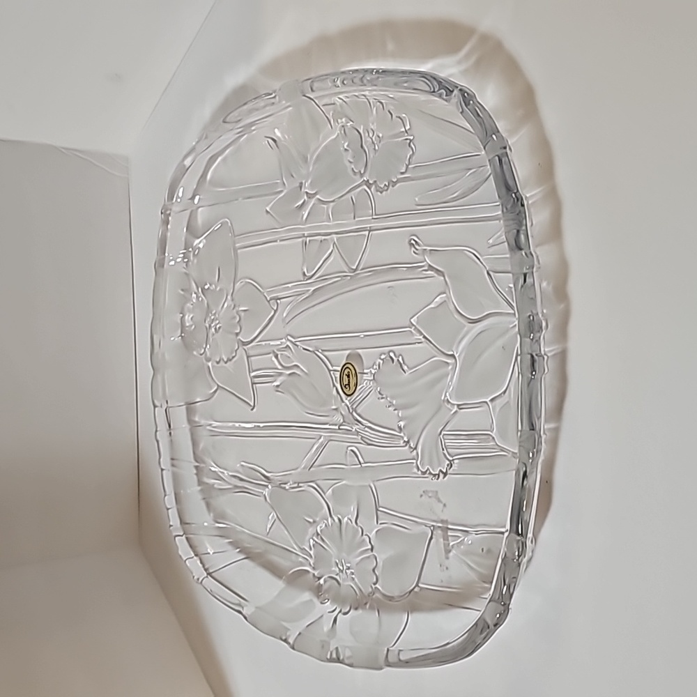 Vintage Studio Silversmiths Square Crystal Etched Daffodils Serving Platter.